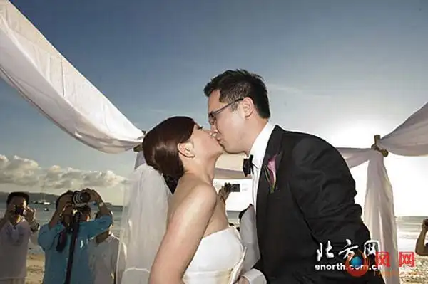 梁静茹长滩岛甜蜜出嫁