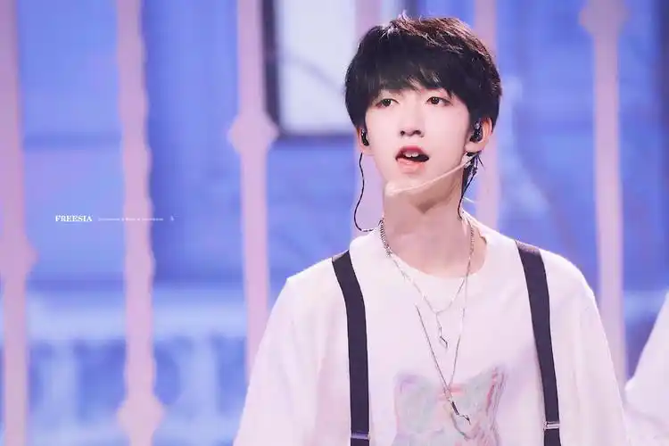 贺峻霖 - 堆糖,美图壁纸兴趣社区