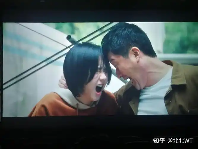 如何评价闫妮,谭松韵主演的电影《再见,李可乐》? - 知乎