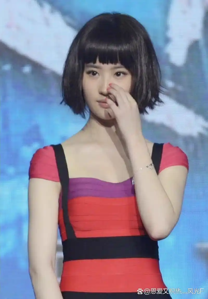 刘亦菲#  刘亦菲短发造型