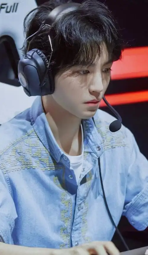 想看王俊凯演电竞男主##王俊凯电竞侧颜