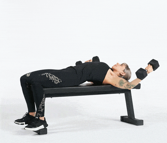 10个女性胸部训练动作,多角度全方位锻炼胸肌,打造圆润漂亮胸型