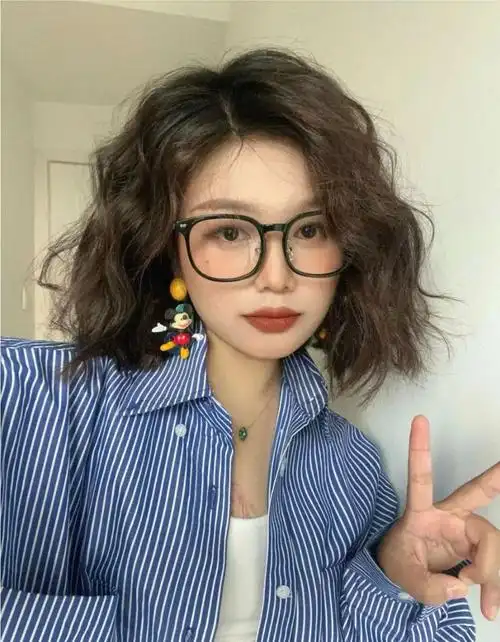 发型|秋天到了,烫款满头烫,洋气又时尚