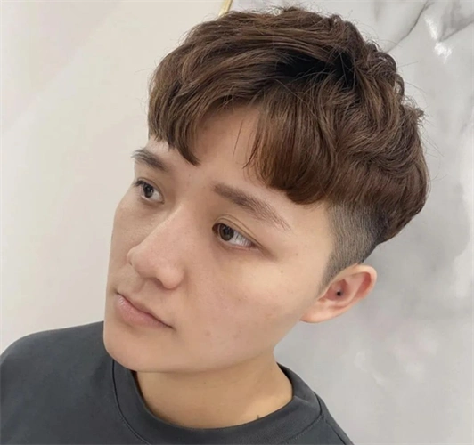 男生帅气铲青短发 两边掏空清爽时髦_男士短发 - 美发站