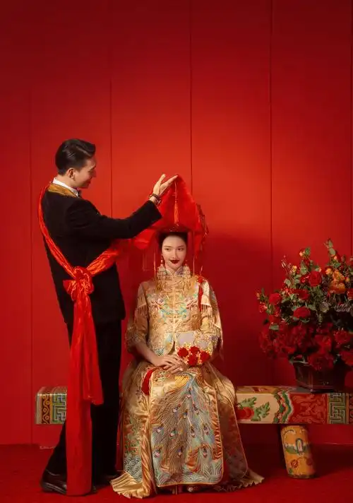 你的婚纱照怎么会少了一组中国风场景:[内景]