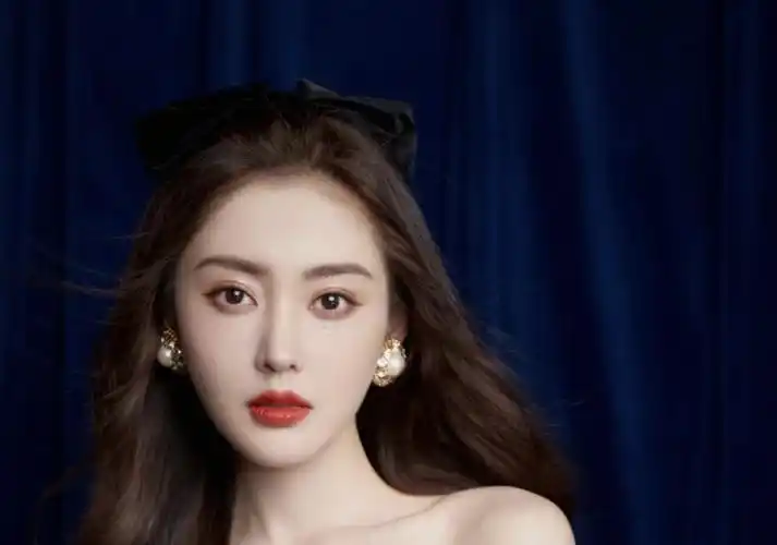 啥也不说了,真的是被张天爱的颜值惊艳到了_女明星_五官_身材