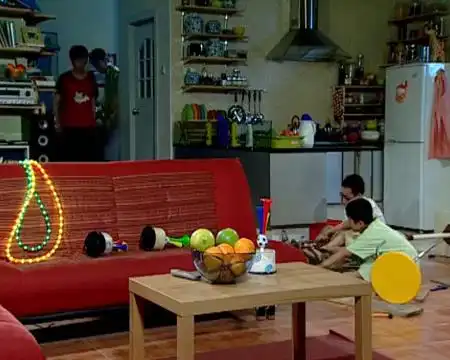 刘梅打扫房间都没发现他 为您推荐: 家有儿女:刘梅的礼物变成了白薯