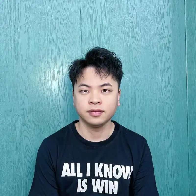 拯救大脸盘子当然还得是偏分蓬松型烫发咯