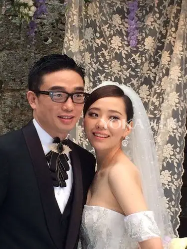 张靓颖婚礼竟然没戴卡地亚 而是选了小众的帝致