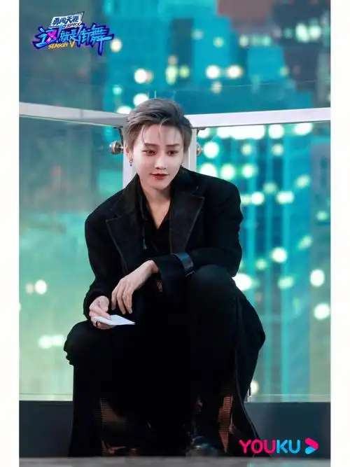 刘雨昕这街微电影剧照