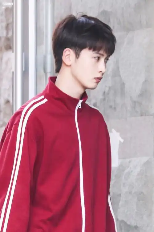 陈宥维我才不要和你做兄弟