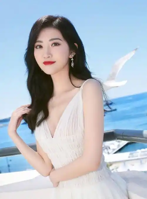 故事2013》《澳门风云》《长城》等大片,合作过孙红雷,成龙,周润发