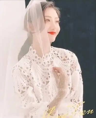 景甜白色镂空婚纱造型曝光网友人间富贵花