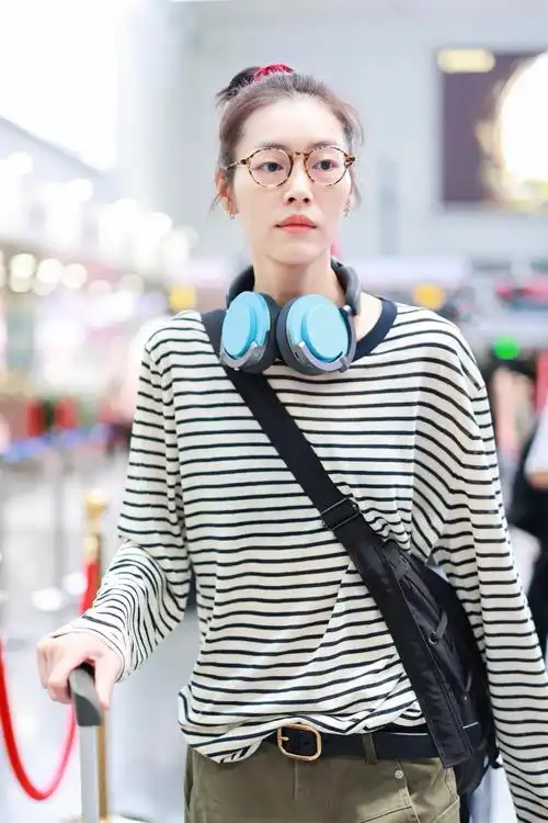 刘雯穿搭|机场穿搭