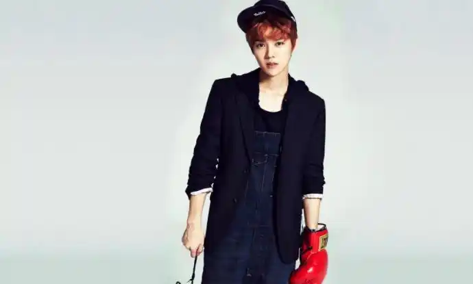 鹿晗爸爸鹿兆许资料他真的是军二代吗