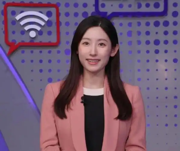 央视美女记者闪婚闪孕,是哈佛学霸,与双胞胎妹妹合体成流量密码_腾讯