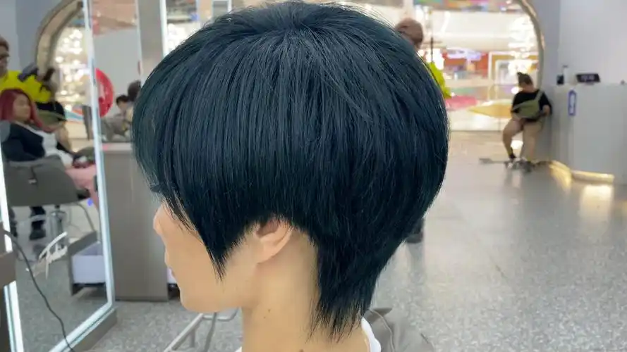 潮短发. #蓝黑色