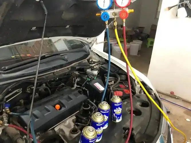 需要注意的是,无论是加注还是排放冷媒,都需要使用专业工具和技巧.