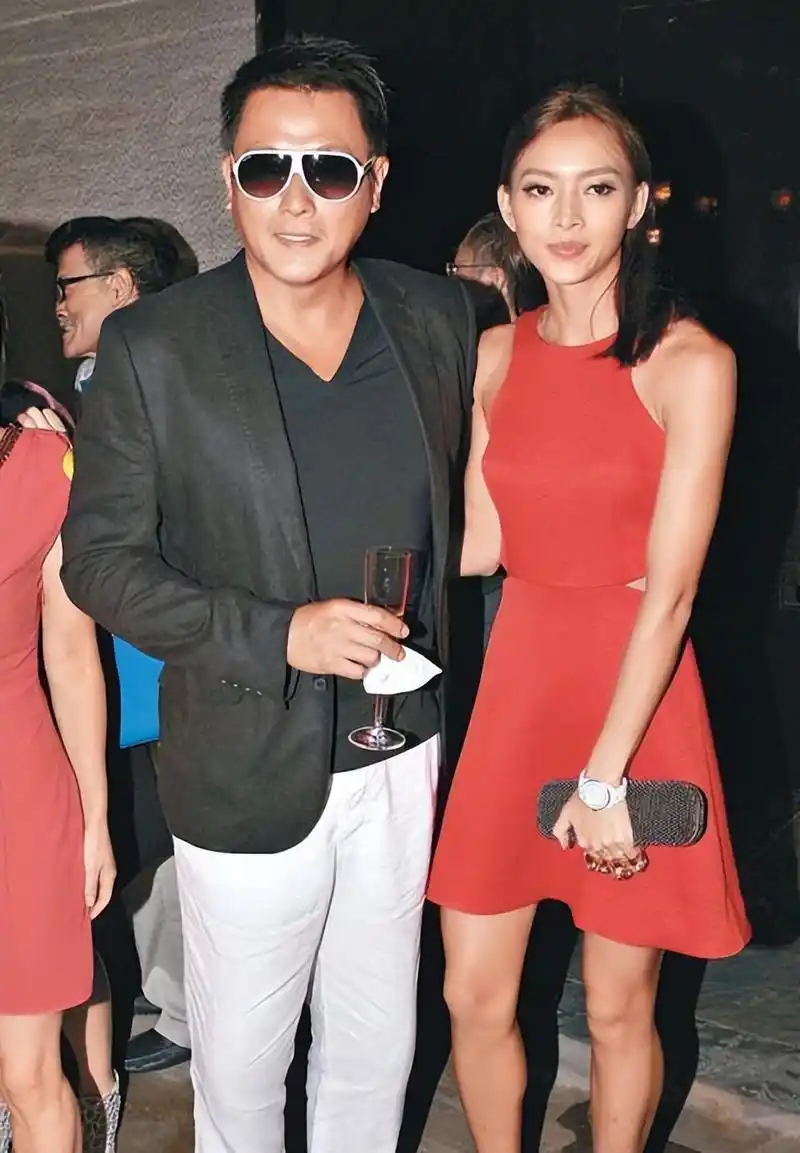 张利华半夜摔落豪门,蹊跷受伤,魏俊杰受访意味深长