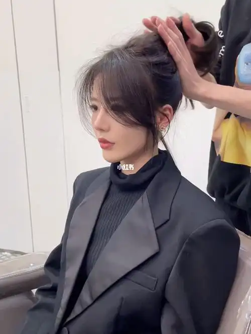 女生都喜欢的弧形刘海