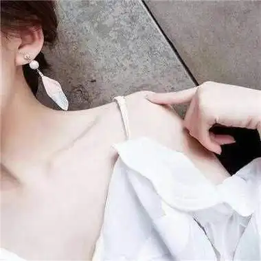 性感锁骨骚气的女生头像图片露锁骨性感骚气的女头好看高清