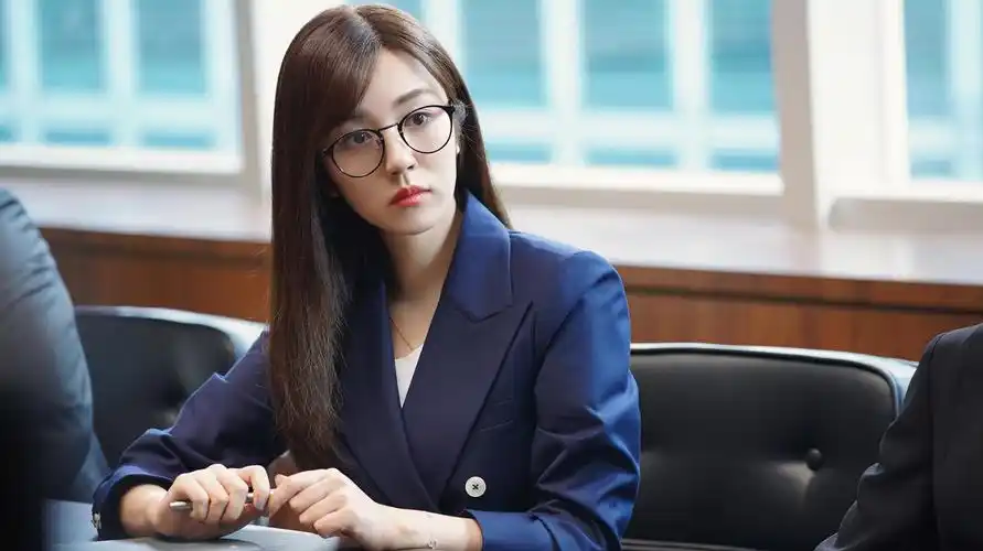 《精英律师》昨日收官 王晓晨田雨开放式结局引热议