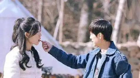 刘涛问杨紫为什么不和张一山谈恋爱?