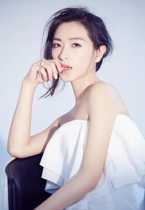 "不婚族"万茜:我这辈子最正确的决定,就是嫁给普通摄影师老公