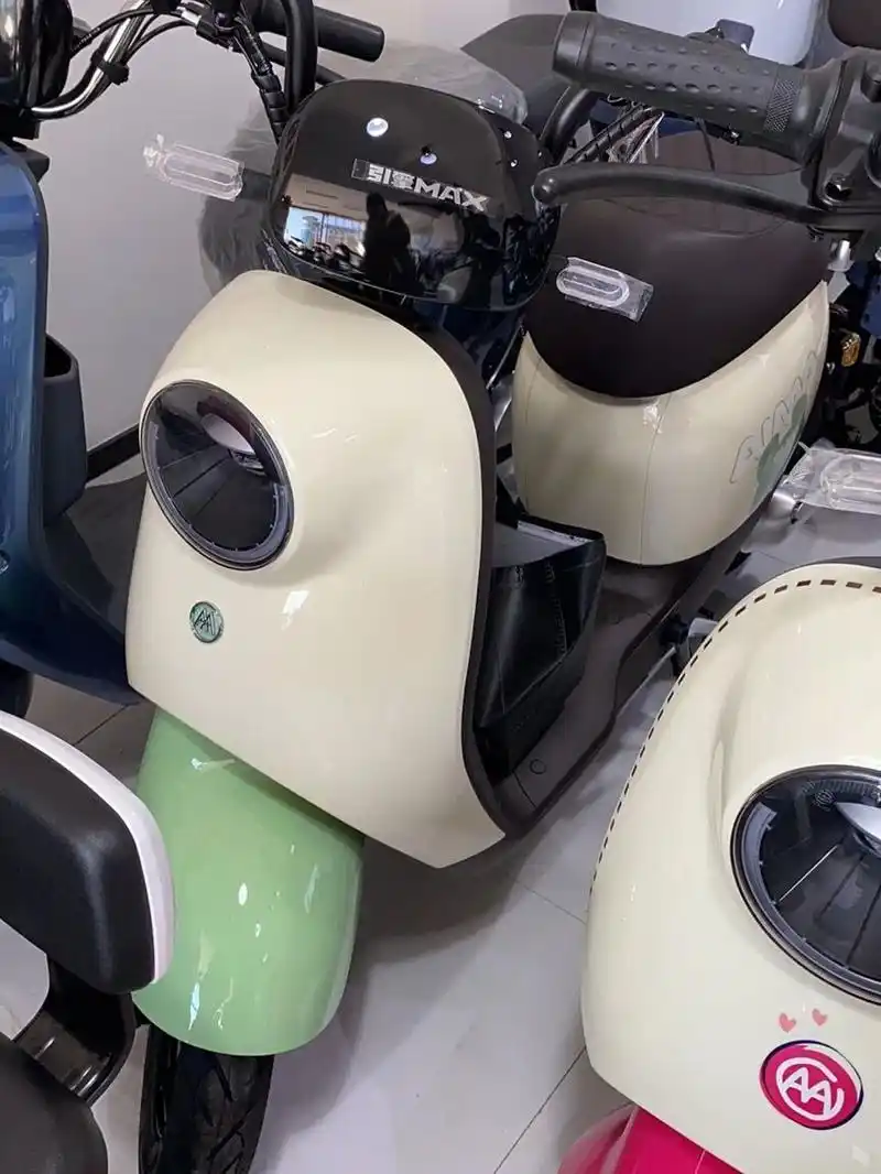 爱玛电动车,看了好几家电动车,雅迪,新飞,小鸟,最好还是深深的被这个