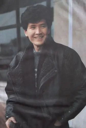 春晚最红明星费翔一夜之间帅晕全中国女观众直接让你进入失恋