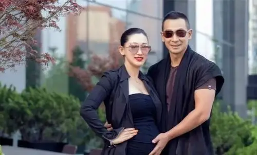 嫁给了梅艳芳心中的男人,结婚9年生3胎,37岁被老公宠成公主__凤凰网