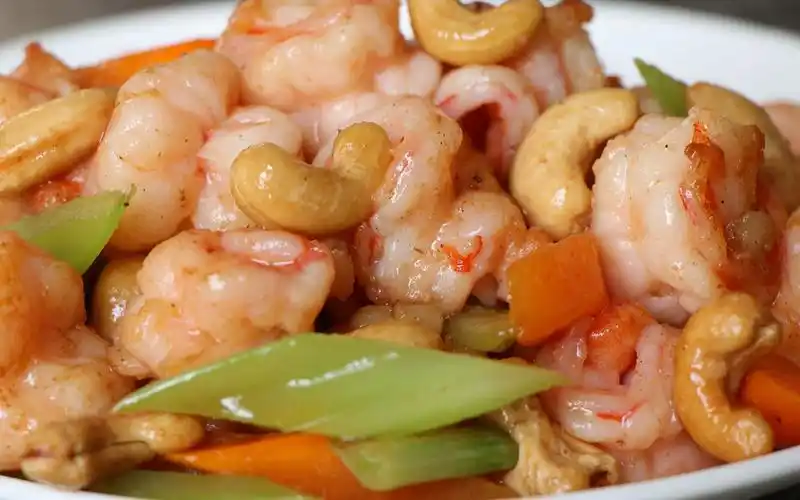 广式小炒腰果虾仁的做法,鲜嫩脆爽,难怪那么多人喜欢吃