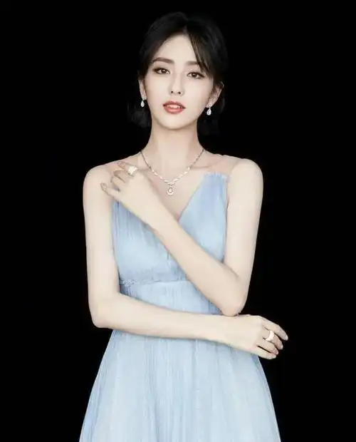 佟丽娅学生旧照被翻出曾被大众点评这才是国宝级美貌