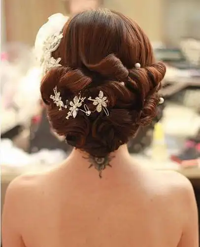 新娘盘发_新娘盘发视频_新娘盘发图片大全大图