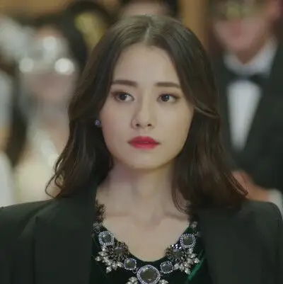 柴碧云可二改头像 拿图看简介