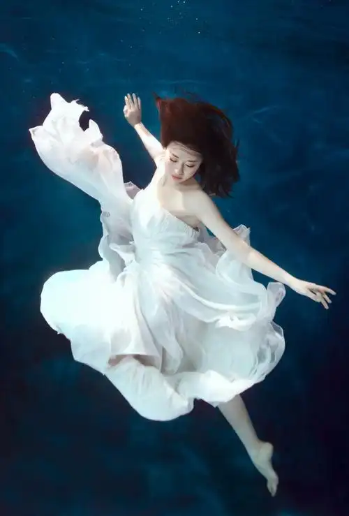 水下拍摄唯美