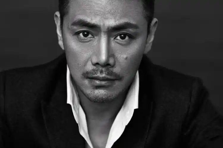 "演员"邵兵:娶小12岁娇妻,36岁生龙凤胎,我是全家的顶梁柱_邵永澄