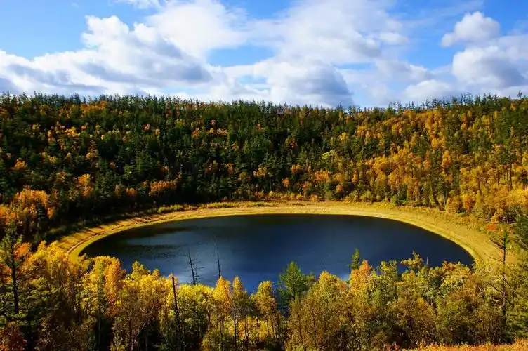 月亮湖(内蒙古阿拉善左旗月亮湖)_摘编百科