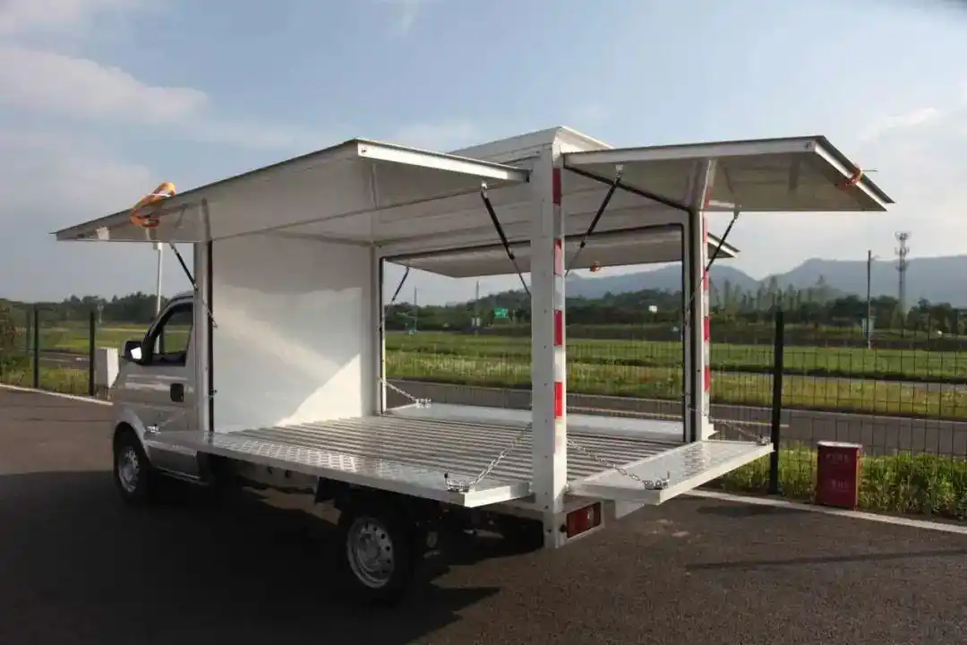 助力重庆造微型货车走红促进地摊经济发展