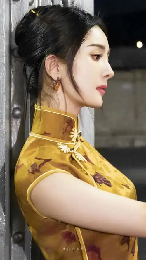 杨幂旗袍 古韵美人##杨幂法国街头漫步