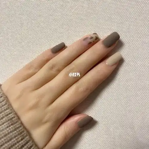 秋冬94高级雾面气质显白奶咖色系美甲