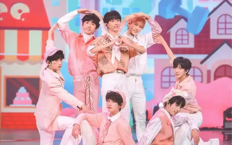 【时代少年团tnt】"台风未席卷全球,时代终将继续"tnt雄起!