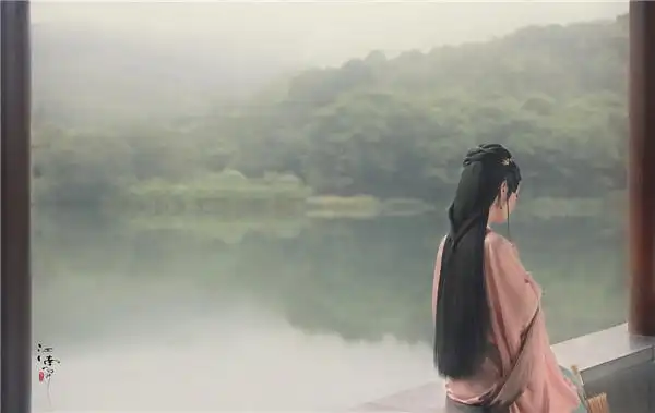 古风人像作品烟雨江南弄