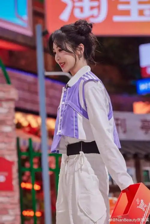 杨紫超话hi6的可爱女娃@杨紫96:01(nan-beauty)#杨紫要久久爱