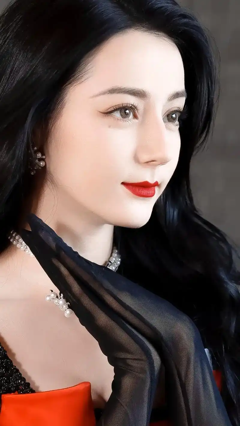 美人鱼.#迪丽热巴#白辞摇#星空壁纸206090 - 抖音