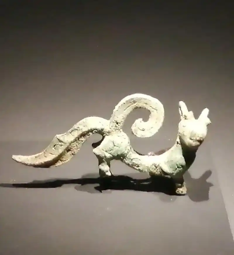 四川三星堆博物馆出土的文物工艺精湛非常惊艳