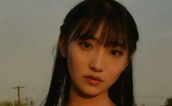 在学校被称为校花的许梦圆,学习成绩也特别优异,是一个好演员_表演