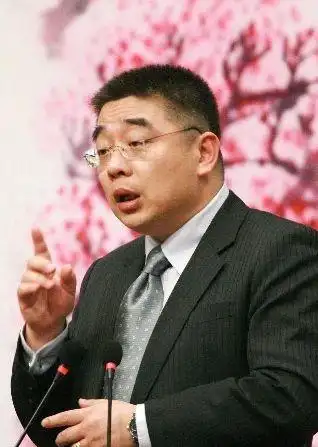 倪琳老公钱文忠(钱文忠,人称时尚先生,教授玩家,他为何对余秋雨,推崇