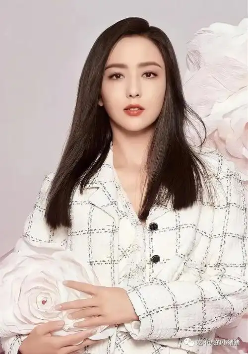 看完佟丽娅的美貌后才真正理解春宵苦短日高起从此君王不早朝了