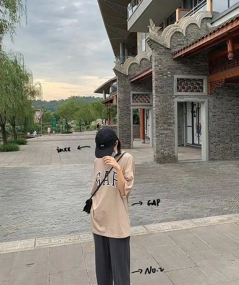 卡其色短袖配什么颜色裤子